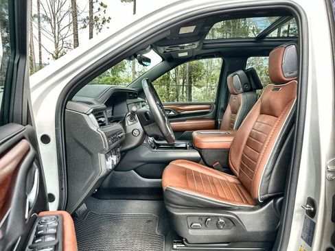 Certified 2023 GMC Yukon Denali Ultimate image 20