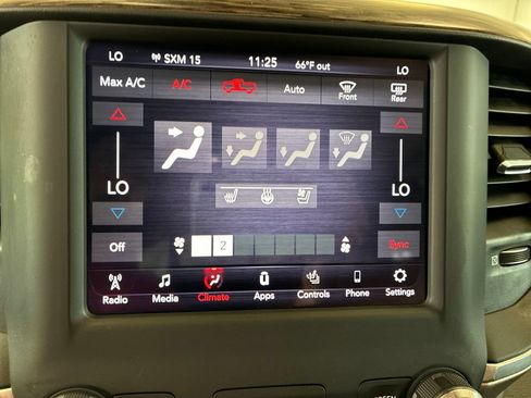 Used 2020 RAM 1500 Laramie AWD/4WD image 20