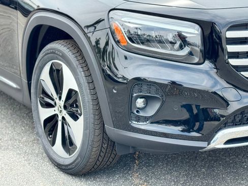 Used 2025 Mercedes-Benz GLB 250 image 4