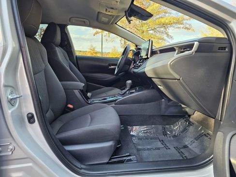 Used 2021 Toyota Corolla LE FWD image 11