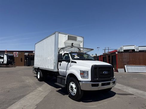 Used 2023 Ford F650 2WD Regular Cab Super Duty image 1