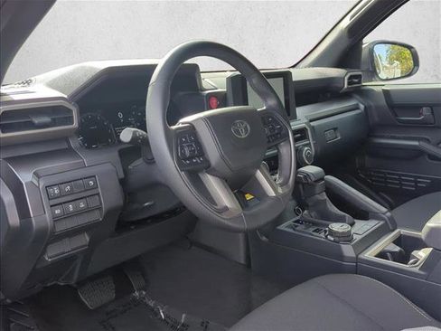 Certified 2025 Toyota 4Runner TRD Off-Road image 9