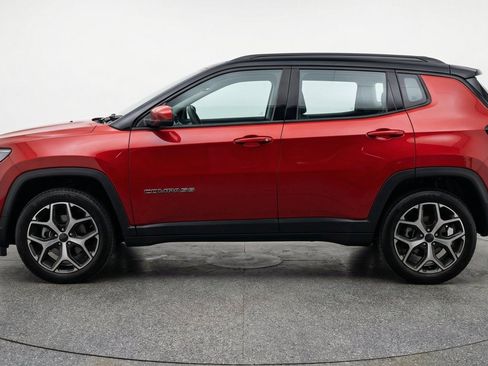 Used 2025 Jeep Compass Limited AWD/4WD image 5