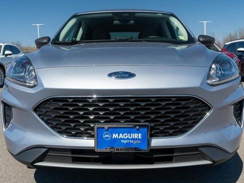 Used 2022 Ford Escape SE w/ Cold Weather Package AWD/4WD image 3