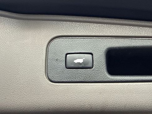 Used 2015 Honda Odyssey EX-L image 17
