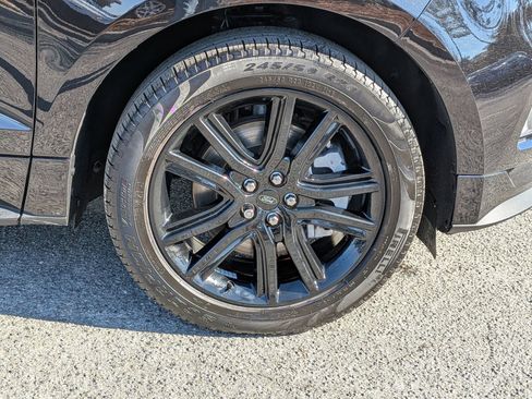 Certified 2024 Ford Edge ST-Line image 12