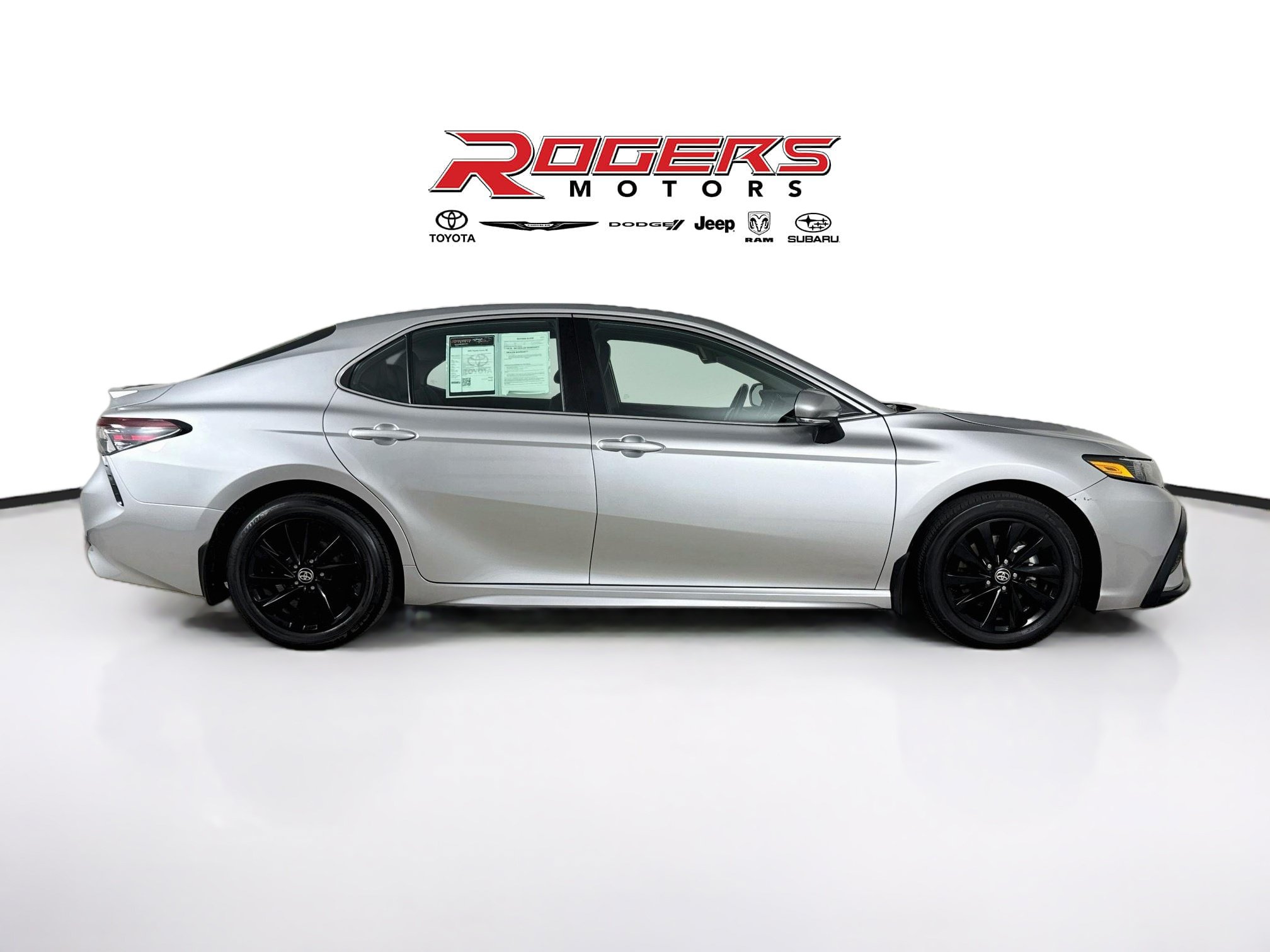 Used 2024 Toyota Camry SE FWD image 14