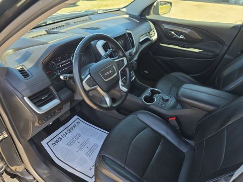 Used 2023 GMC Terrain SLT w/ Infotainment Package II image 13