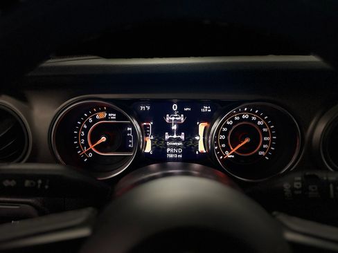 Used 2018 Jeep Wrangler Unlimited Sport S AWD/4WD image 15