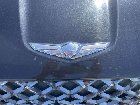 Used 2022 Genesis GV70 3.5T Sport AWD/4WD image 13