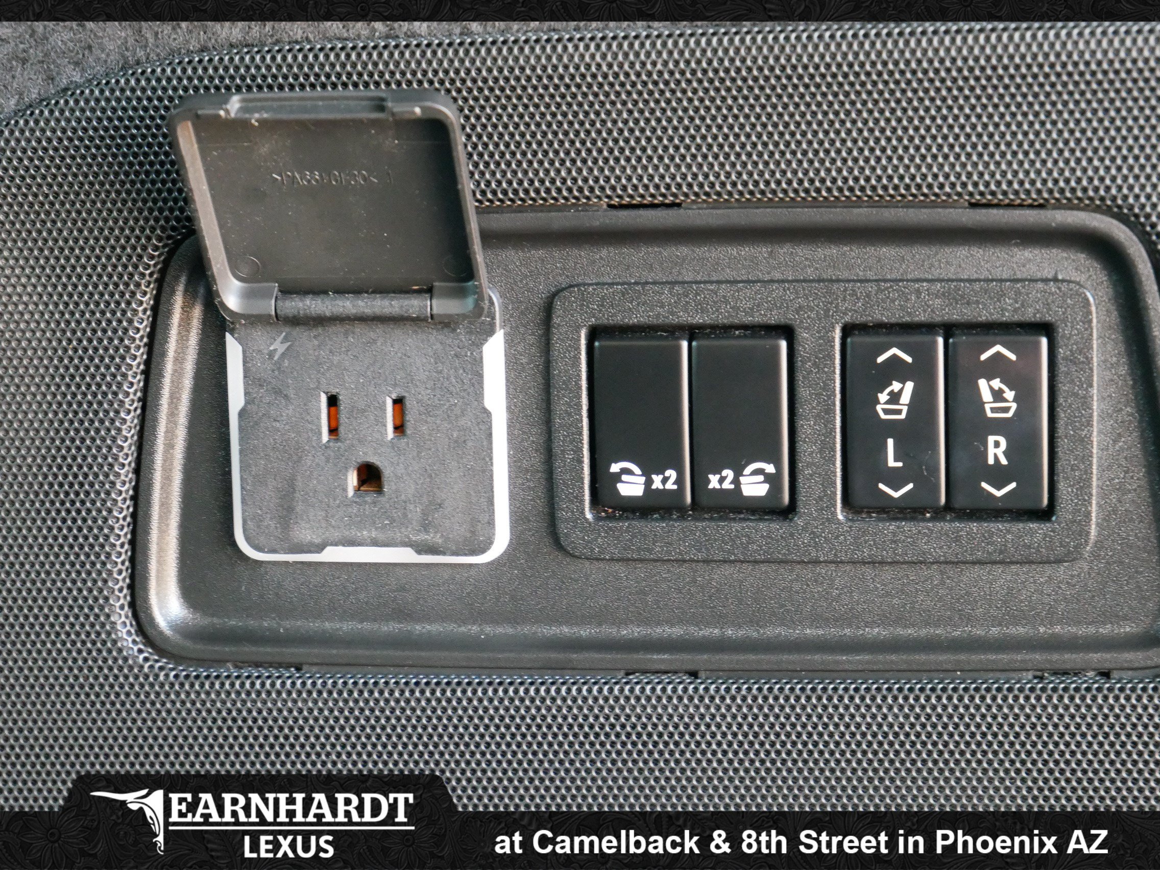 Used 2022 Cadillac Escalade Sport AWD/4WD image 29