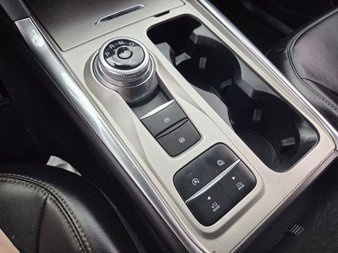 Used 2021 Ford Explorer XLT w/ Equipment Group 202A image 25