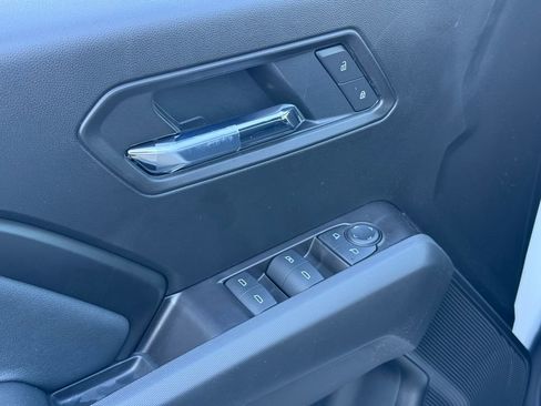 New 2026 GMC Canyon Elevation w/ Convenience Package image 15