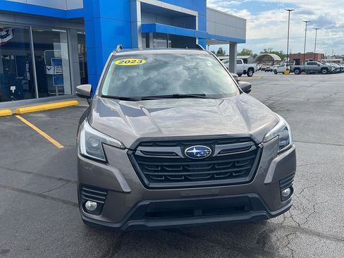 Used 2023 Subaru Forester Limited AWD/4WD image 8
