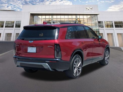 Certified 2026 Cadillac Vistiq Sport w/ LPO, Floor Liner Package AWD/4WD image 5