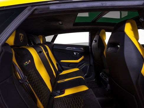 Used 2021 Lamborghini Urus AWD/4WD image 21