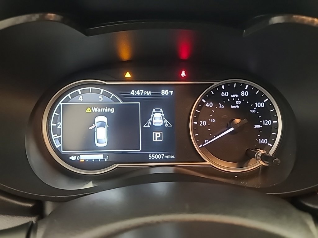 Used 2024 Nissan Versa SR FWD image 28