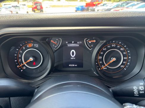 Used 2025 Jeep Wrangler Unlimited Sport AWD/4WD image 37