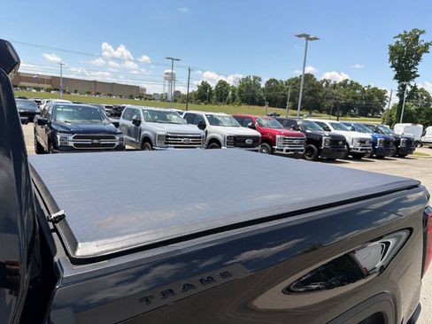 Used 2023 GMC Sierra 1500 AT4 AWD/4WD image 12