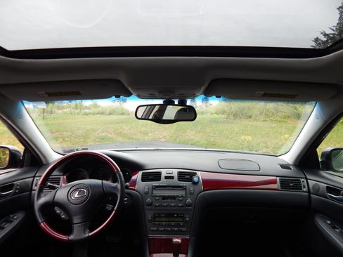 Used 2003 Lexus ES 330 FWD image 19