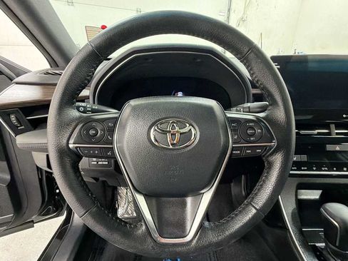 Certified 2022 Toyota Avalon XLE w/ Moonroof Package FWD image 16