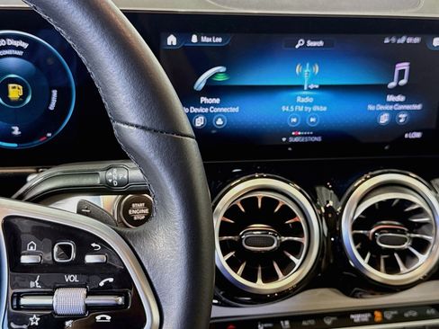 Certified 2022 Mercedes-Benz GLB 250 4MATIC image 16