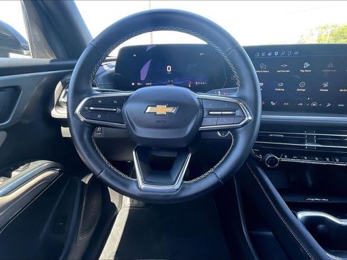 Used 2025 Chevrolet Traverse LT AWD/4WD image 5