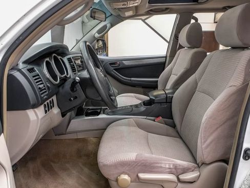 Used 2003 Toyota 4Runner SR5 RWD image 4