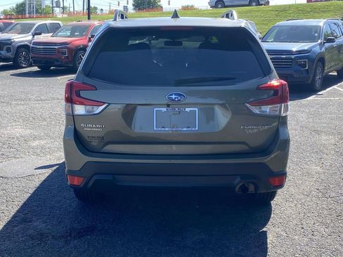 Used 2023 Subaru Forester Premium AWD/4WD image 5
