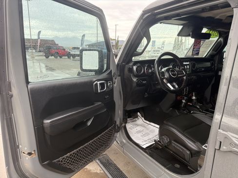 Used 2021 Jeep Wrangler Unlimited Rubicon w/ Trailer Tow Package AWD/4WD image 17