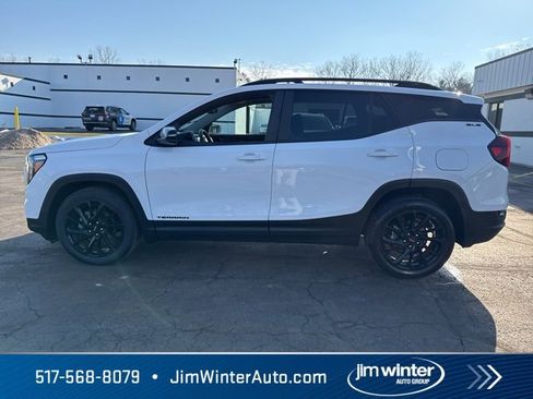 Certified 2023 GMC Terrain SLE w/ Driver Convenience Package image 9