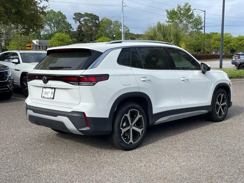 New 2026 Volkswagen Tiguan SE FWD image 20