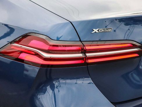 Used 2024 BMW 540i xDrive 540i xDrive w/ Premium Package image 9