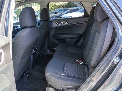 Used 2023 Kia Sportage LX image 16