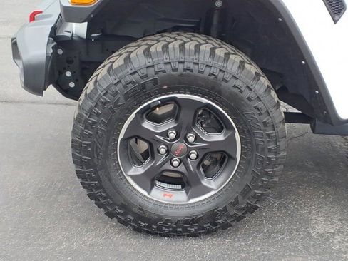 Used 2023 Jeep Gladiator Rubicon w/ Cold Weather Group image 30