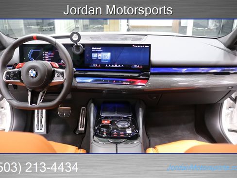 Used 2025 BMW M5 Touring w/ M Driver's Package image 23