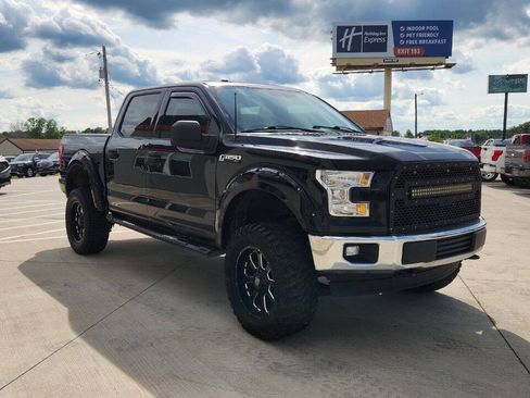 Used 2017 Ford F150 XLT AWD/4WD image 8