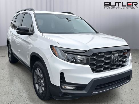 Used 2023 Honda Passport TrailSport image 3
