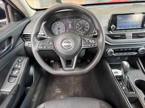 Used 2023 Nissan Altima 2.5 S FWD image 14