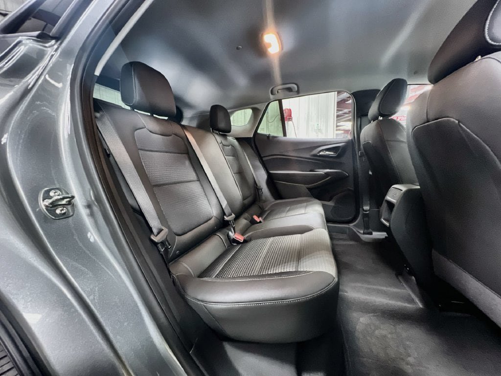 Used 2026 Chevrolet Trax LT FWD image 22