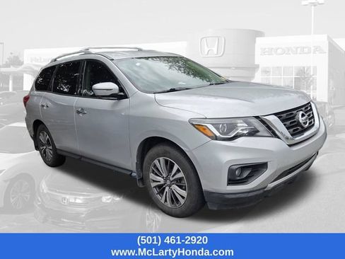 Used 2019 Nissan Pathfinder SL FWD image 3