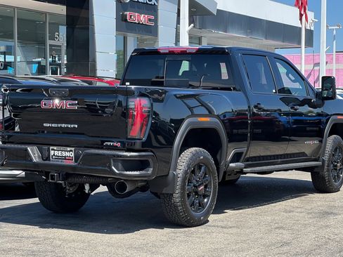 New 2026 GMC Sierra 2500 AT4 w/ AT4 Premium Plus Package AWD/4WD image 5