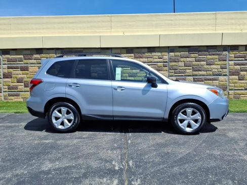 Used 2015 Subaru Forester 2.5i Limited AWD/4WD image 12