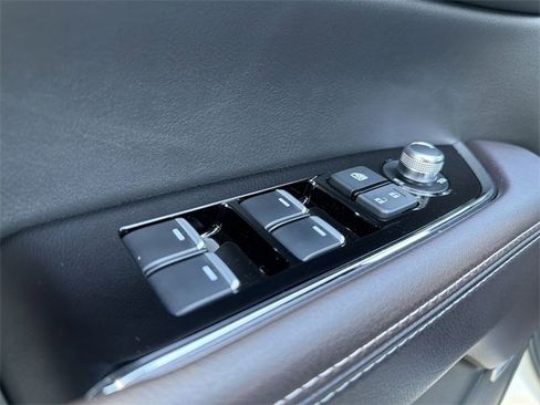 Certified 2025 MAZDA CX-5 Signature image 13