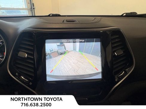 Used 2020 Jeep Cherokee Limited AWD/4WD image 29