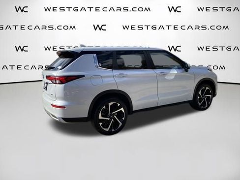 Used 2024 Mitsubishi Outlander SE image 5