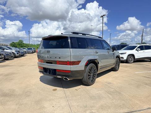 Used 2024 Hyundai Santa Fe Calligraphy AWD/4WD image 5
