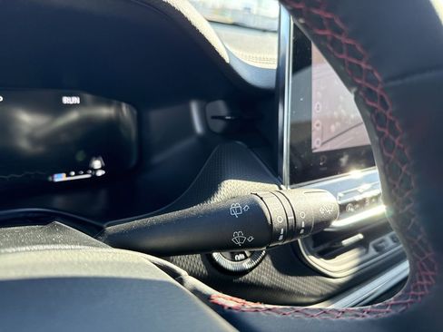 New 2026 Jeep Compass Trailhawk w/ Sun, Sound & Navigation Group image 32