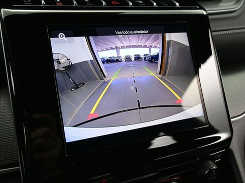 Used 2025 Jeep Grand Cherokee Laredo image 14