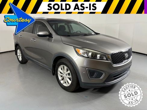 Used 2016 Kia Sorento FWD image 1